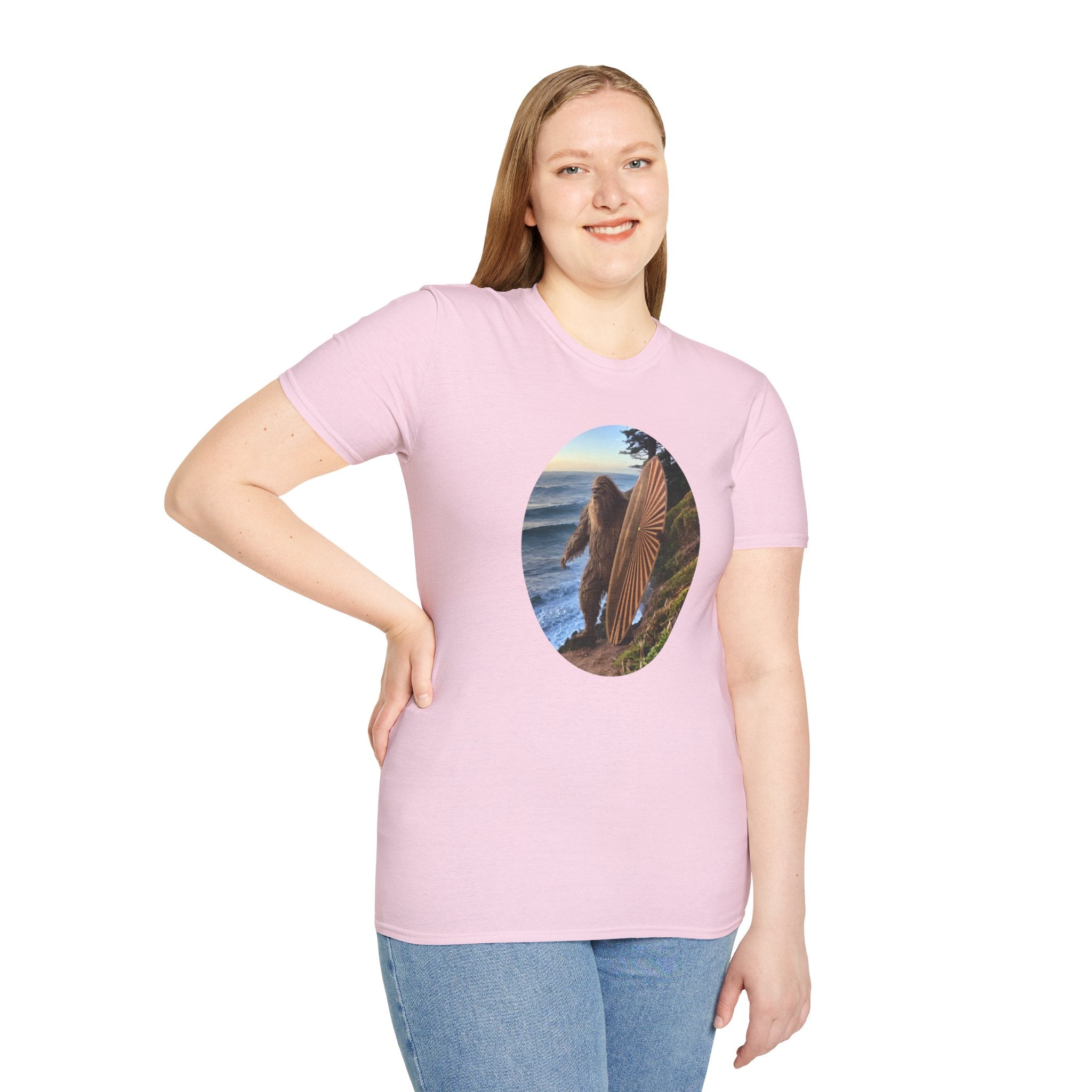 Ventana Real Surfsquatch Unisex - U.S. Cotton T-Shirt
