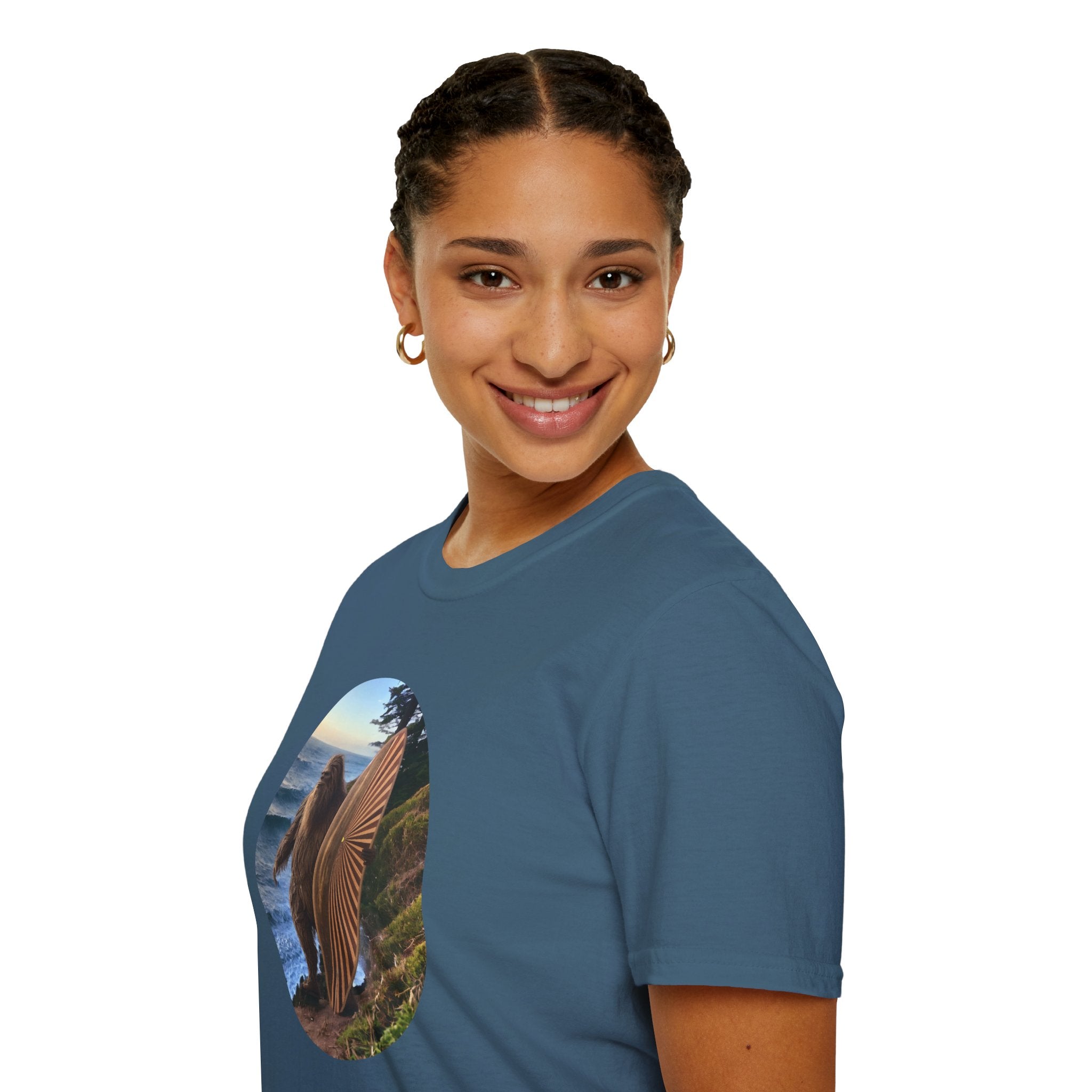 Ventana Real Surfsquatch Unisex - U.S. Cotton T-Shirt