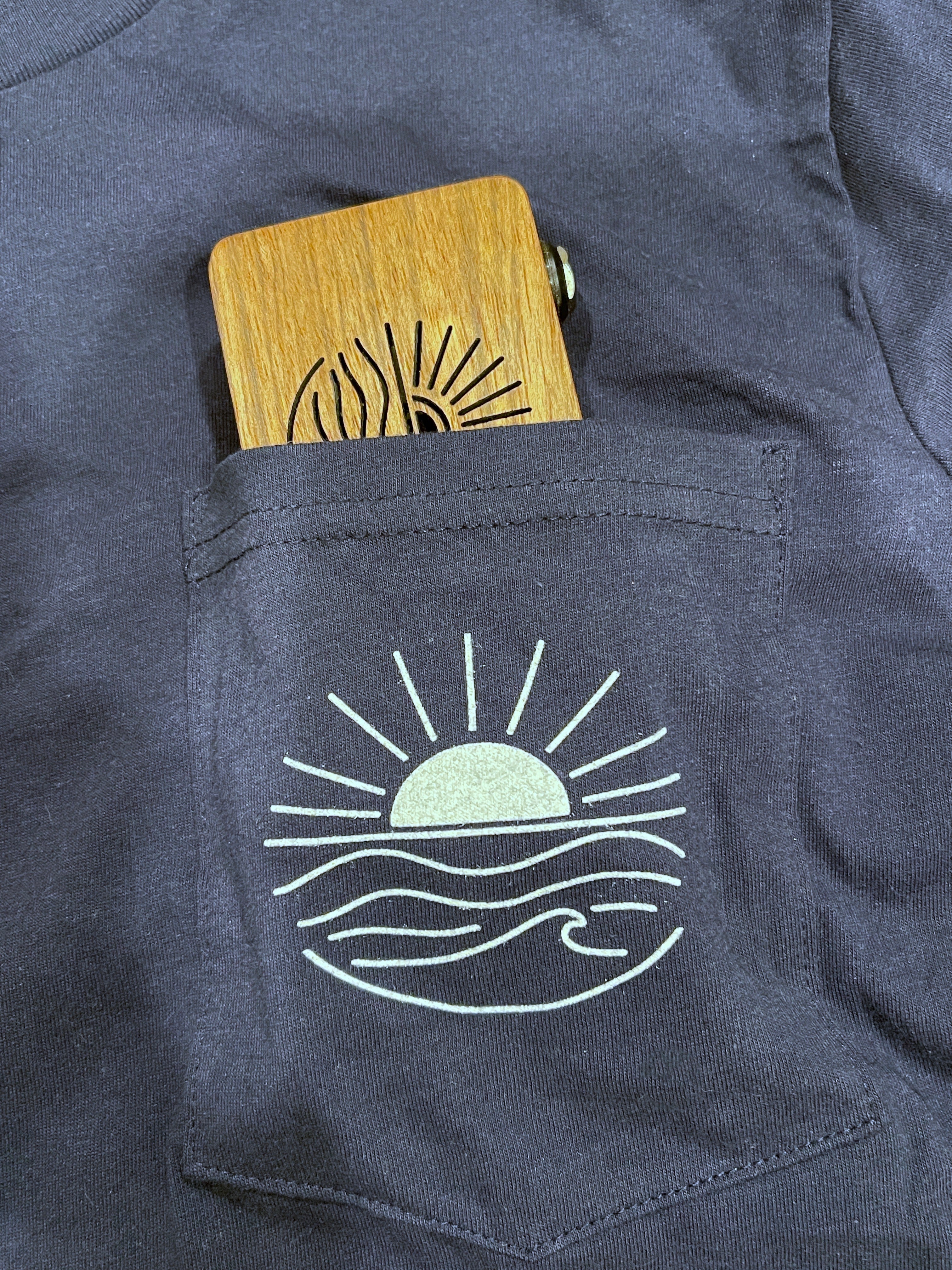 Ventana Wave Pocket Art Amp by Betsy Bee Studios
